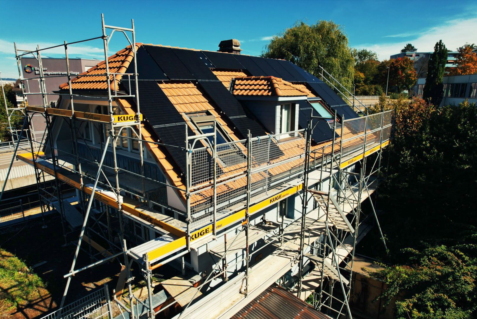 Solargerüste in der Region Solothurn – Foto: KUGE Bau AG